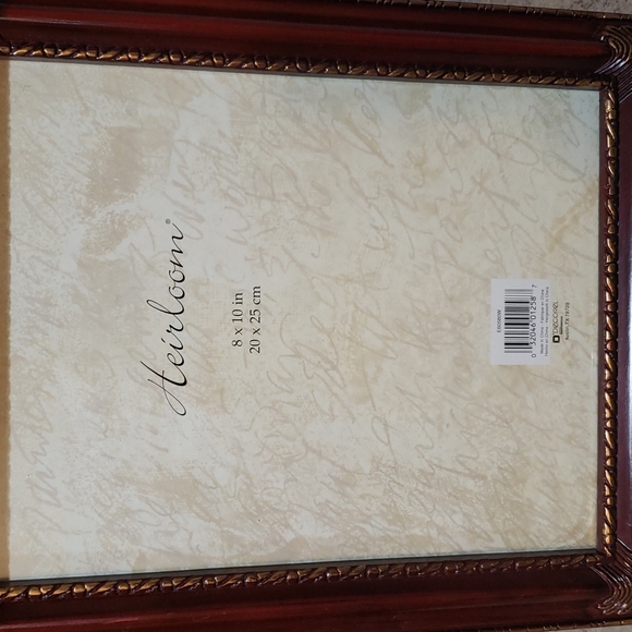 Vintage decorative cherry finish 8"x10" easel photo frame NWT - Picture 4 of 6